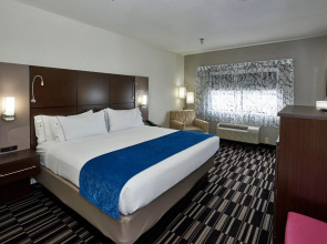 Holiday Inn Express & Suites Birmingham South - Pelham by IHG