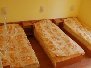 Elysia Hostel - The Blessed Home