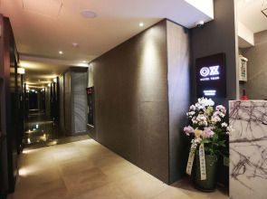 Yaja Gangnam Nonhyeon