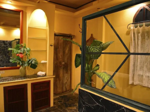 Away Chiang Kham Villa