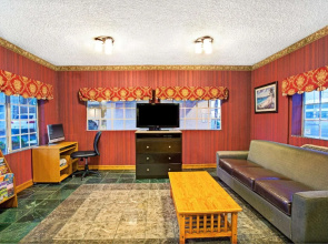 Ramada by Wyndham Marina del Rey