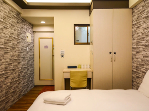 Fengjia Water Hostel