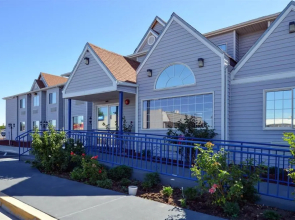 Rodeway Inn & Suites