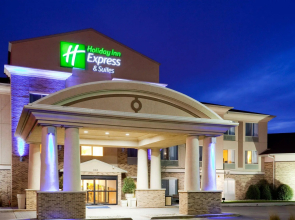Holiday Inn Express & Suites Brandon by IHG