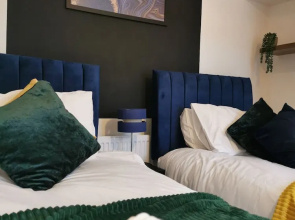 Contractors Home Free Parking Close to City Centre