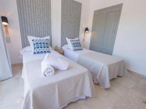 Nueva Andalucia Golf Getaway