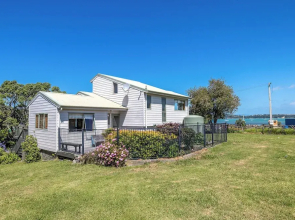 Tikirau Bay Views in Oneroa