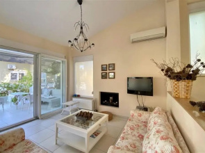 Helios Villa Sea Front - 3 bedrooms 7 guests