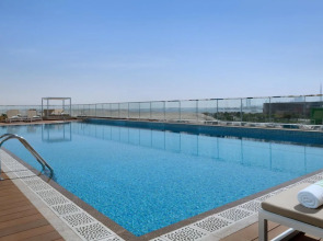 Отель Holiday Inn & Suites Dubai Festival City an IHG