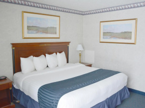 Travelodge by Wyndham Milwaukee