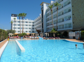 Fergus Club Pineda Splash Hotel