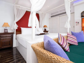 3 Bedroom Beach Front Villa Bangrak