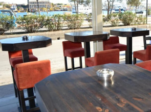 Pebbles Boutique Aparthotel