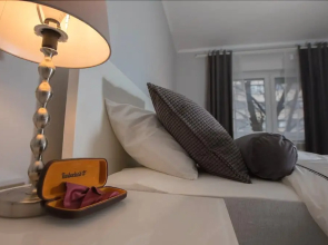 Green Avenue Apartment