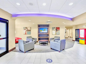 Condo w Hot Tub & Pool - Close to Universal Studio