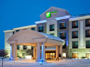 Holiday Inn Express Hotel & Suites Bismarck by IHG