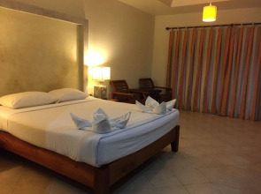 East Sea Paradise Hotel