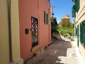 MASTER ROSE STUDIO in old town