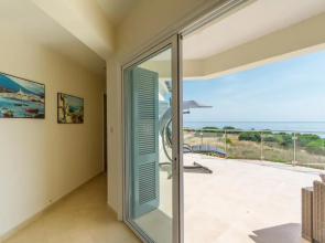 Villa Riverside