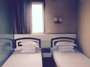 Fraternity Qunying Guest House