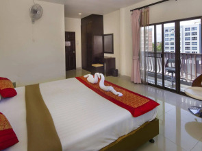 Royal Q&D Suites Hotel