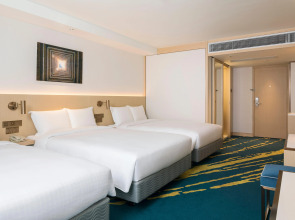 Holiday Inn Golden Mile Hong Kong by IHG