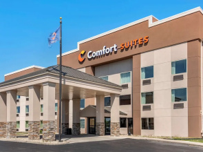 Comfort Suites South