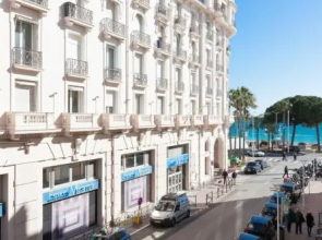 50m from the Croisette two steps from the legendary Carlton in Cannes