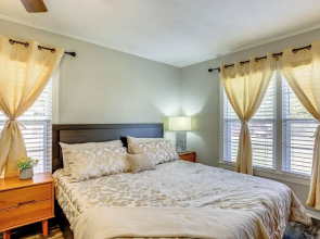 Hike, Fish & Golf: Home w/ Patio in Greenville