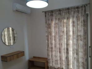 Fotaki's Home - Comfortable Newbuilt 2 Bedroom Home, 20 Meters from the Sea