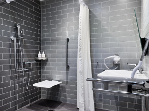 Holiday Inn Express Warsaw - The HUB by IHG