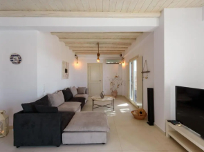Cycladic Breeze Villas