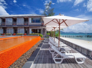 Курортный отель Baan Ploy Sea