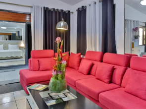 House With 2 Bedrooms in Puna'auia, With Enclosed Garden and Wifi
