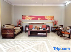 Royal Hot Spring Theme Inn
