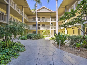 Bonita Springs Condo 4 Mi to Beach: Private Patio!