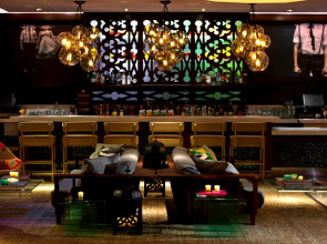 Kimpton Surfcomber Hotel by IHG