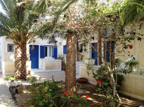 Azalea Studios & Apartments