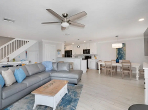 Gulfpointe by Pack and Relax