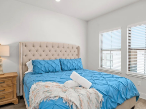 Eagles Nest-hottub-5 min to Downtown