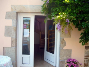 Au calme aux chambres de Kerantum avec cuisine ¿isposition.