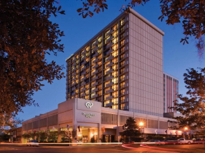DoubleTree by Hilton Hotel Tallahassee