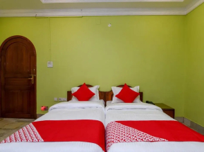 Oyo 14371 Treetops Guest House