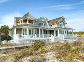Loggerhead Lady 4 Bedroom Holiday Home By Bald Head Island