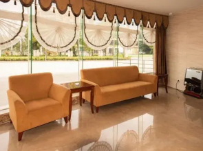 Huaibei Longhu Business Hotel