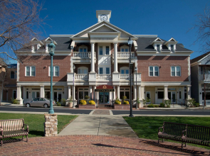 Gateway Hotel, Trademark Collection by Wyndham