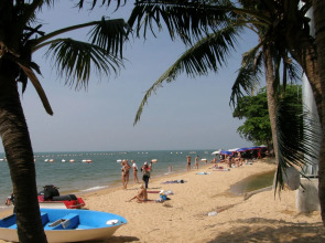 Anchana House by Zuzu