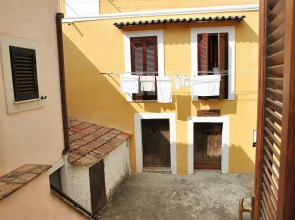 Caprera Room - Air-conditioned Triple Room in Maranola - Formia