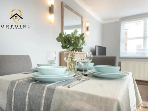 FANTASTIC Duplex 2 Bed Apt-PARKING