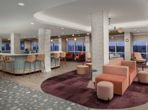 Tru by Hilton Miami Airport South Blue Lagoon